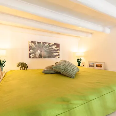 Spanish Steps Splendid Apartman